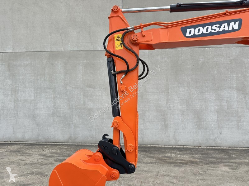 جرافة Doosan 9C