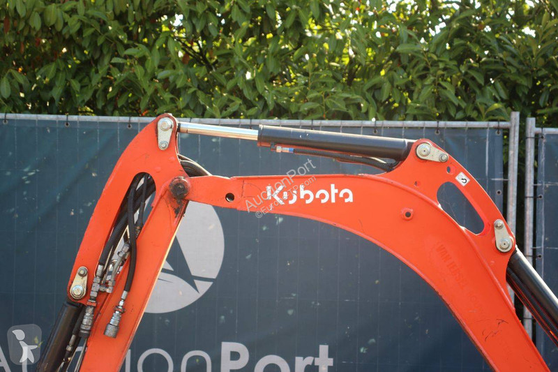 Багер Kubota