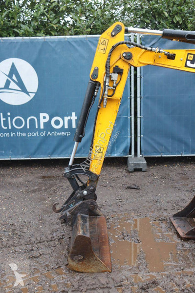 Excavadora JCB 16C-1 T3
