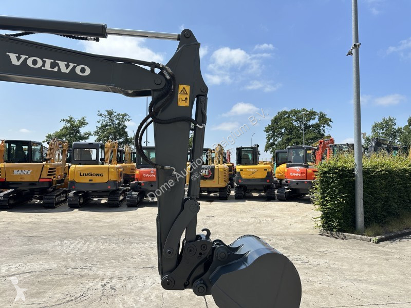 Багер Volvo EC60
