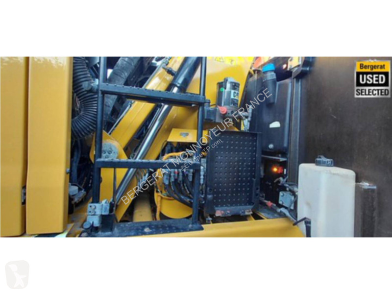 Graafmachine Caterpillar MH3022-1