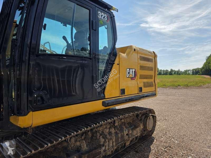 Excavadora Caterpillar  323