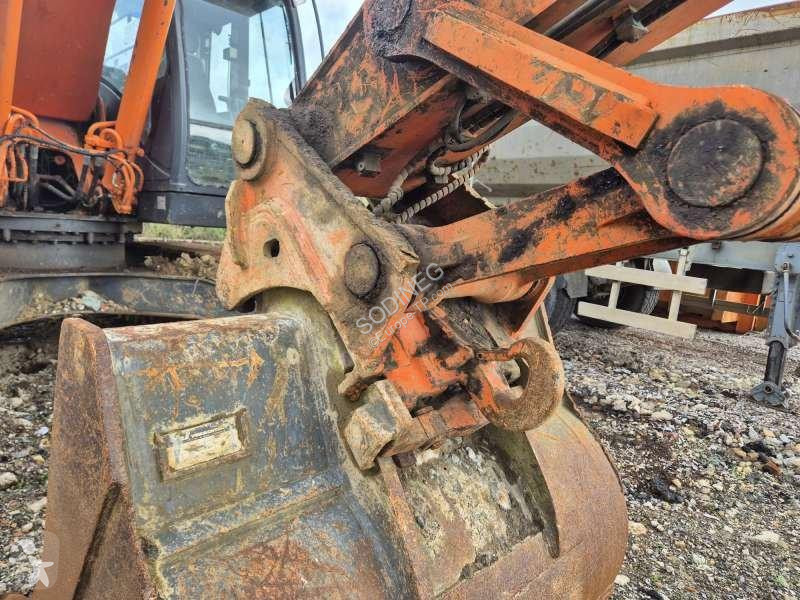Екскаватор Hitachi LCN3