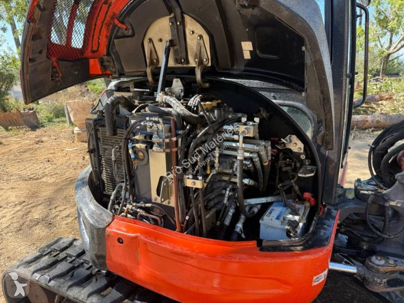 Екскаватор Kubota