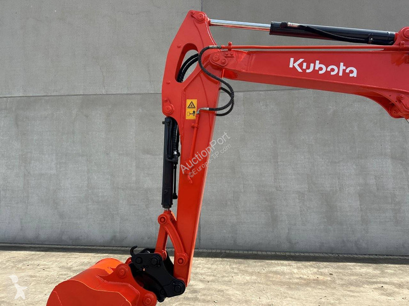 Excavadora Kubota KX165-5