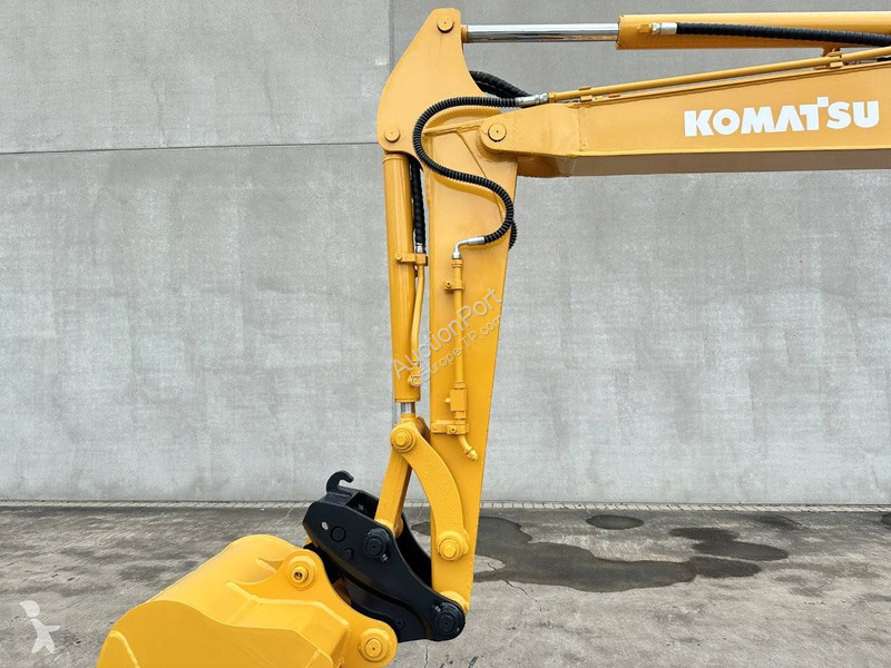 Екскаватор Komatsu