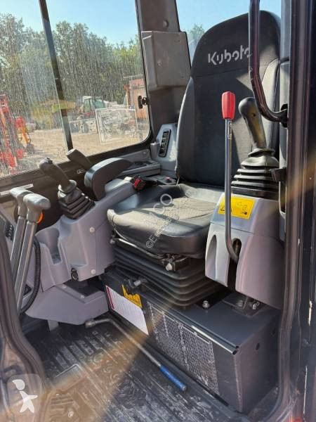 Екскаватор Kubota