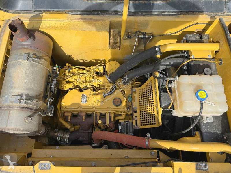 Екскаватор Caterpillar EL