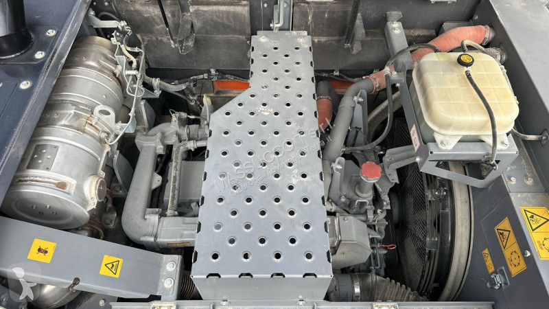 Екскаватор Hitachi 7