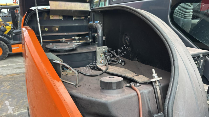 Екскаватор Hitachi ZX65USB-5 CLR