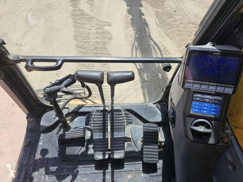 Graafmachine Komatsu HB215 LC-2