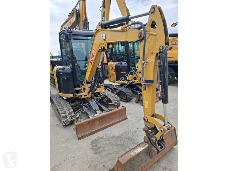 Escavadora Caterpillar 302.7-07CR