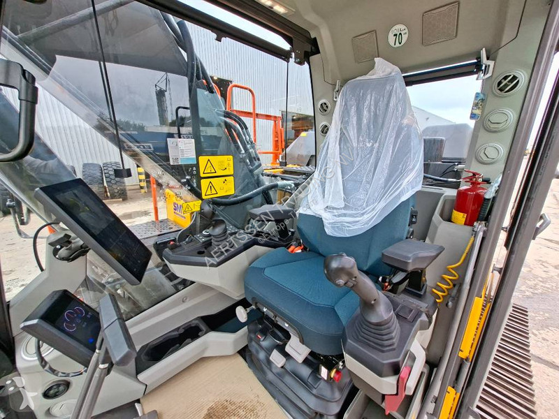 Pelle Volvo EC230FL5