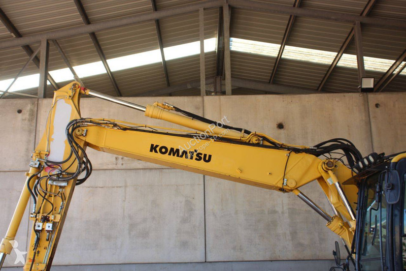 Excavadora Komatsu PW148