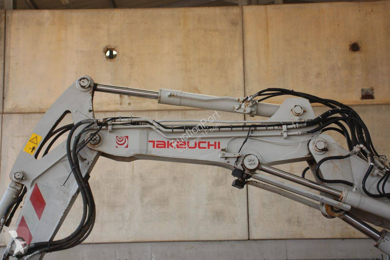 جرافة Takeuchi TB295W