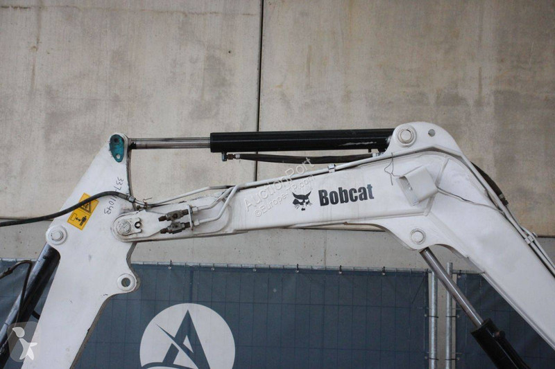 جرافة Bobcat G