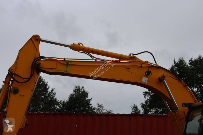 جرافة JCB