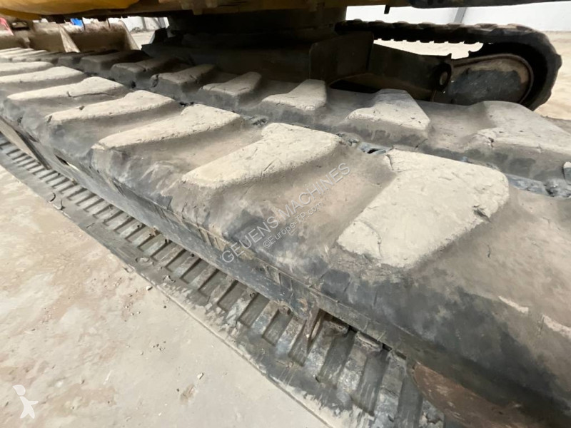 جرافة Komatsu MR5