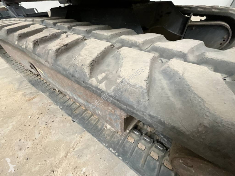 جرافة Kubota 274