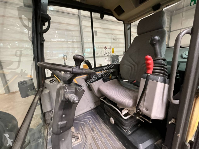 جرافة Volvo EW 60 E powertilt