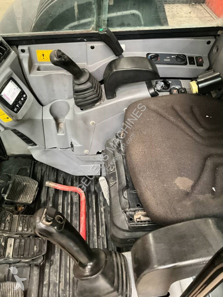 جرافة Kubota 0804 A 2