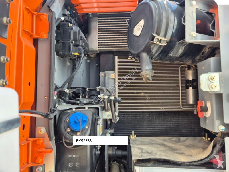 جرافة Hitachi ZX175W-7
