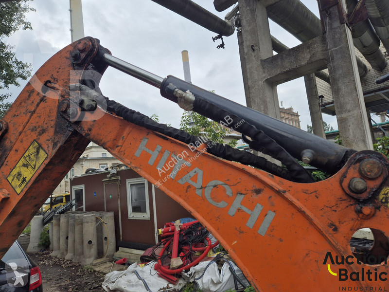 جرافة Hitachi ZX19-5A CR