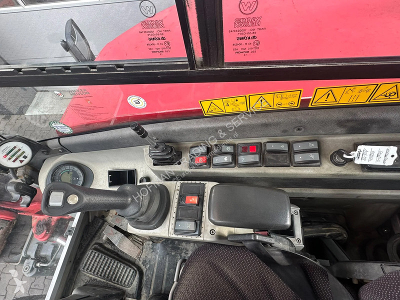 جرافة Wacker Neuson 2