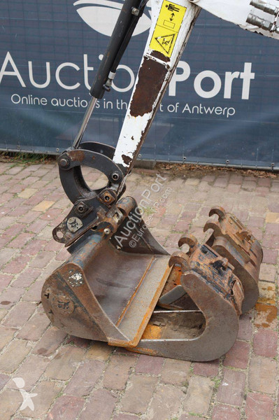 جرافة Bobcat
