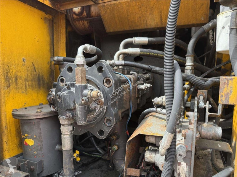 جرافة JCB