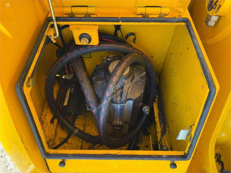 جرافة JCB Engcon + grapple