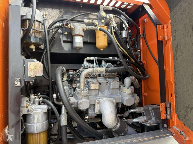جرافة Hitachi 140 W