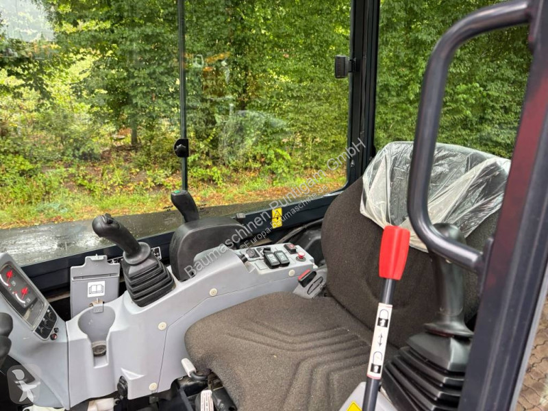 جرافة Kubota KX 030-4