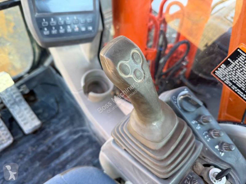 جرافة Hitachi 3 - Hammer Lines / Quick Coupler