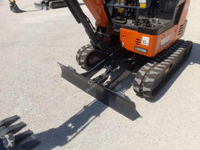 Excavadora Hitachi ZX19U-6 YR