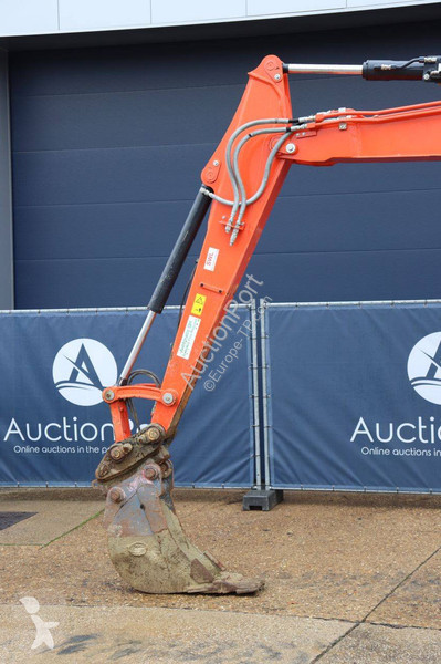 Pelle Kubota KX080-4a2