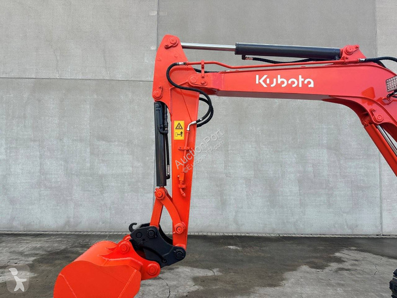 Pelle Kubota KX155-5
