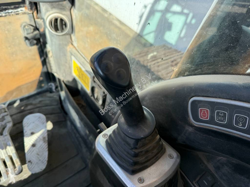 جرافة JCB - Hammer Lines / Heated Seat