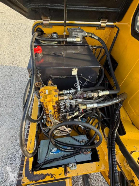 جرافة Komatsu R