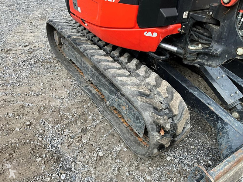 Багер Kubota HI