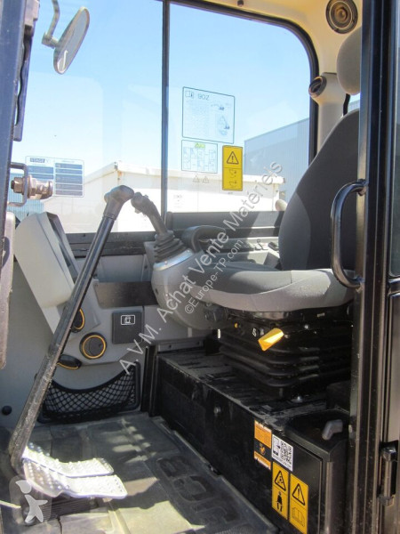 جرافة JCB
