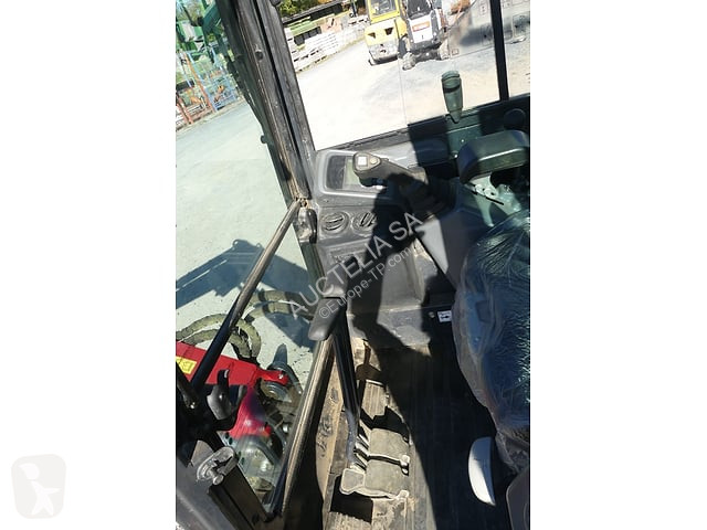 جرافة Yanmar VIO23-6