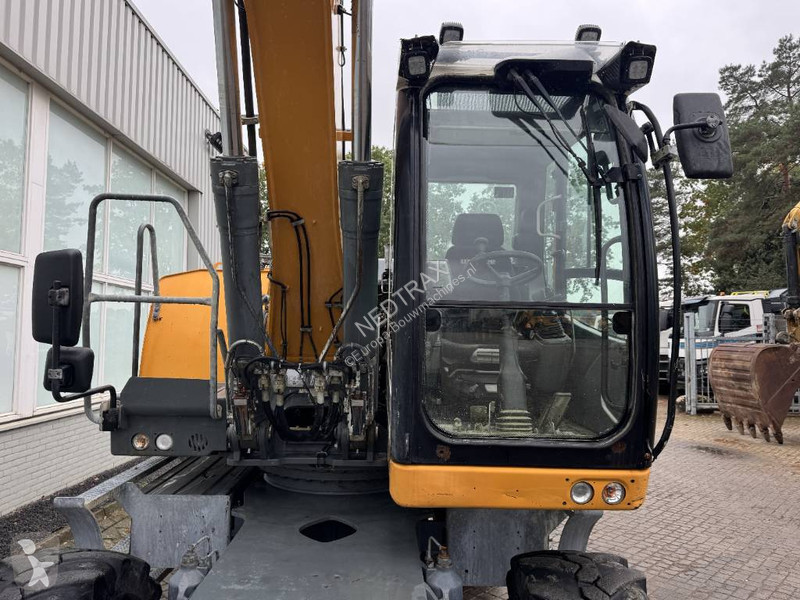 Багер Liebherr