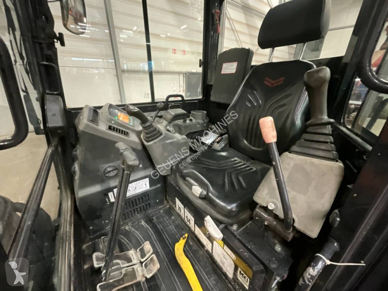 جرافة Yanmar Vio 57-6 A