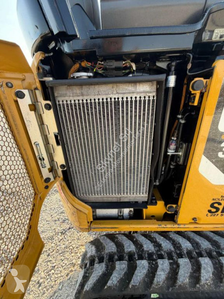 Багер Caterpillar