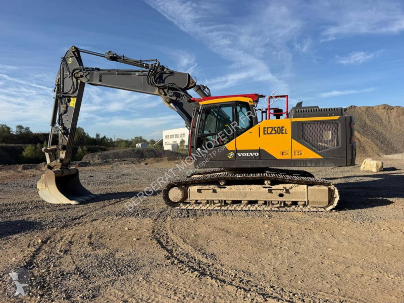 Excavator Volvo 326