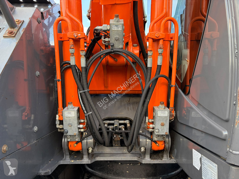 Escavadora Hitachi | Dutch Machine