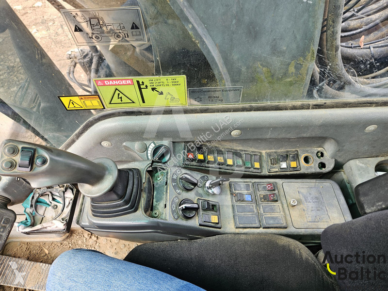 Escavadora Volvo