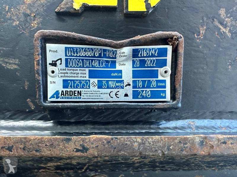 Escavadora Doosan 7
