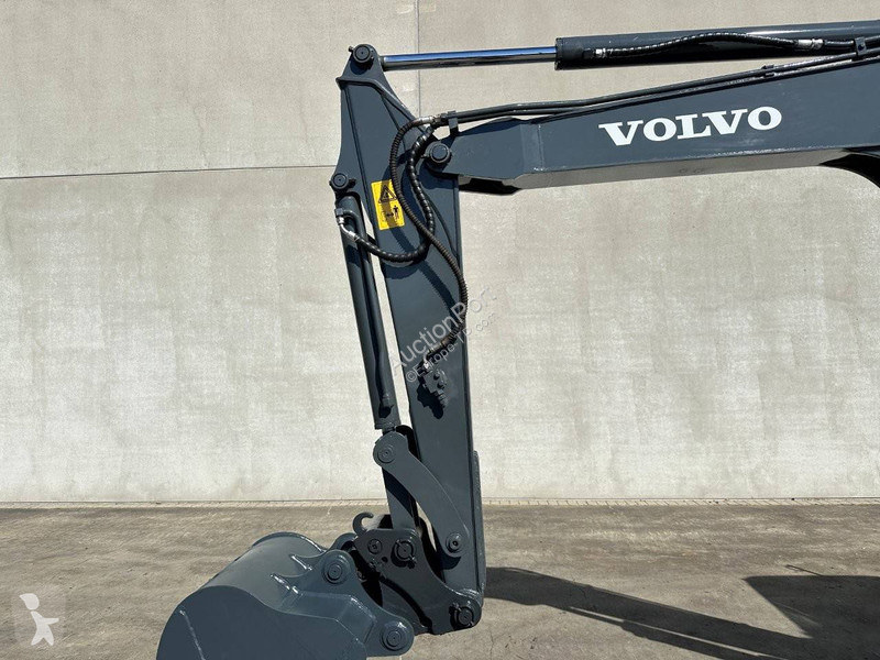 Escavadora Volvo D